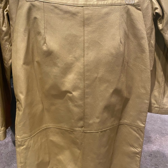 Sante Fe genuine leather Jacket (size 8)and skirt(size 6). - Picture 5 of 8